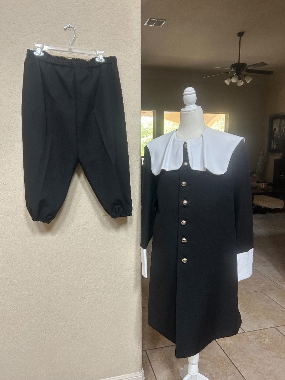 Rubieโs Adult Pilgrim / Colonial/ Thanksgiving Costume. NWOT. Size L. Vintage